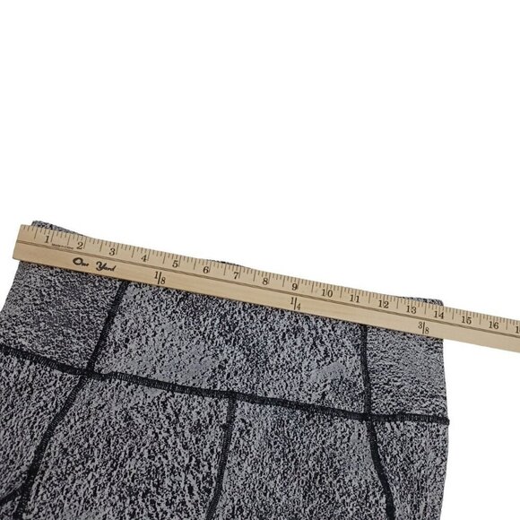 Lululemon Outrun 17" Crop Leggings Power Luxtreme Spray Jacquard White/Black 8 - Picture 10 of 15